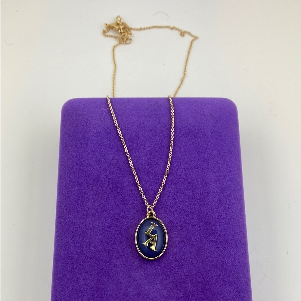 💛 Classic Gold Plated Blue LA Pendant Necklace
